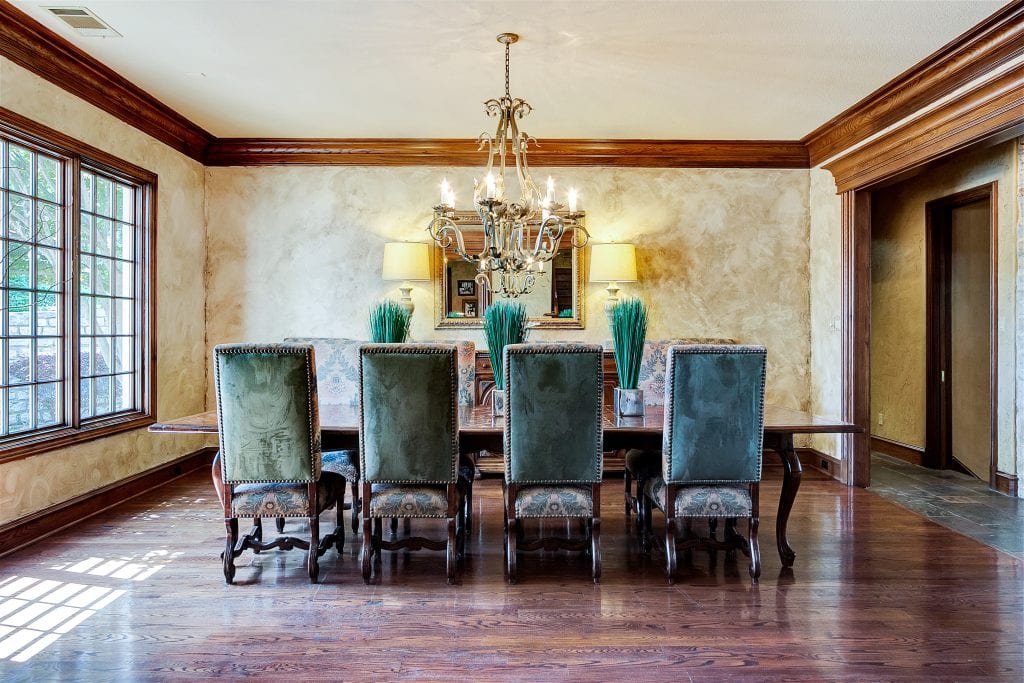 Design-by-Keti-Dallas-Texas-Renovations-Interior-Design-Home-Staging-Traditional-Luxury-Dining-Room-Crown-Moulding-Large-Table-Upholstered-Chairs-Chandelier-North-Arlington